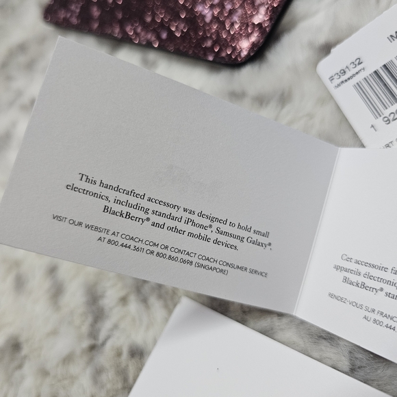 Coach Heart Glitter Small Wristlet - Picture 10 of 13